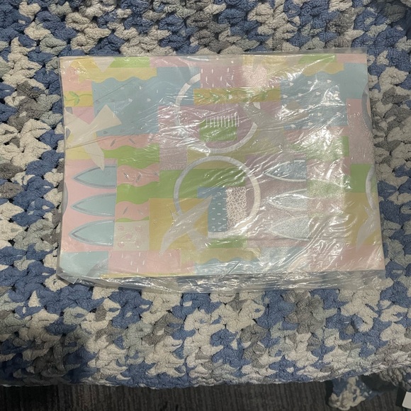 New vintage wrapping paper 2 pack - Picture 2 of 2